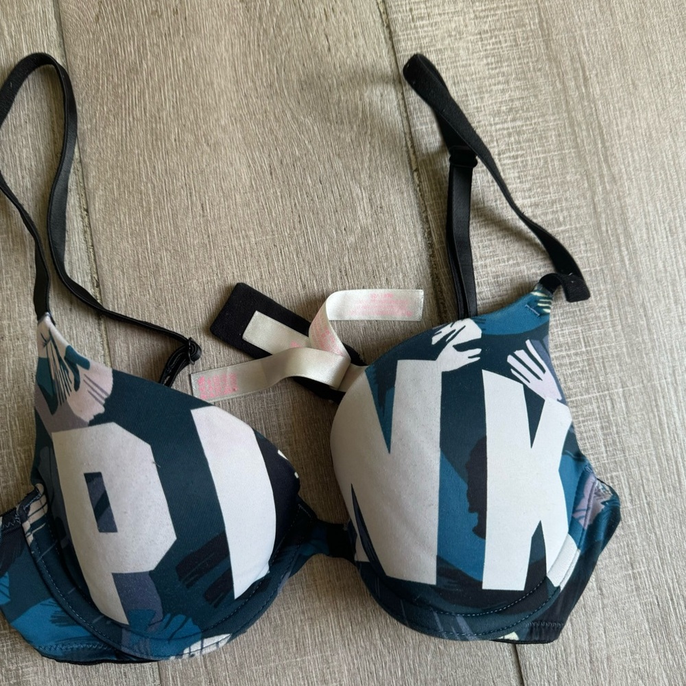 Victoria’s Secret Pink Where Everywhere Floral Push Up Bra Size 32A